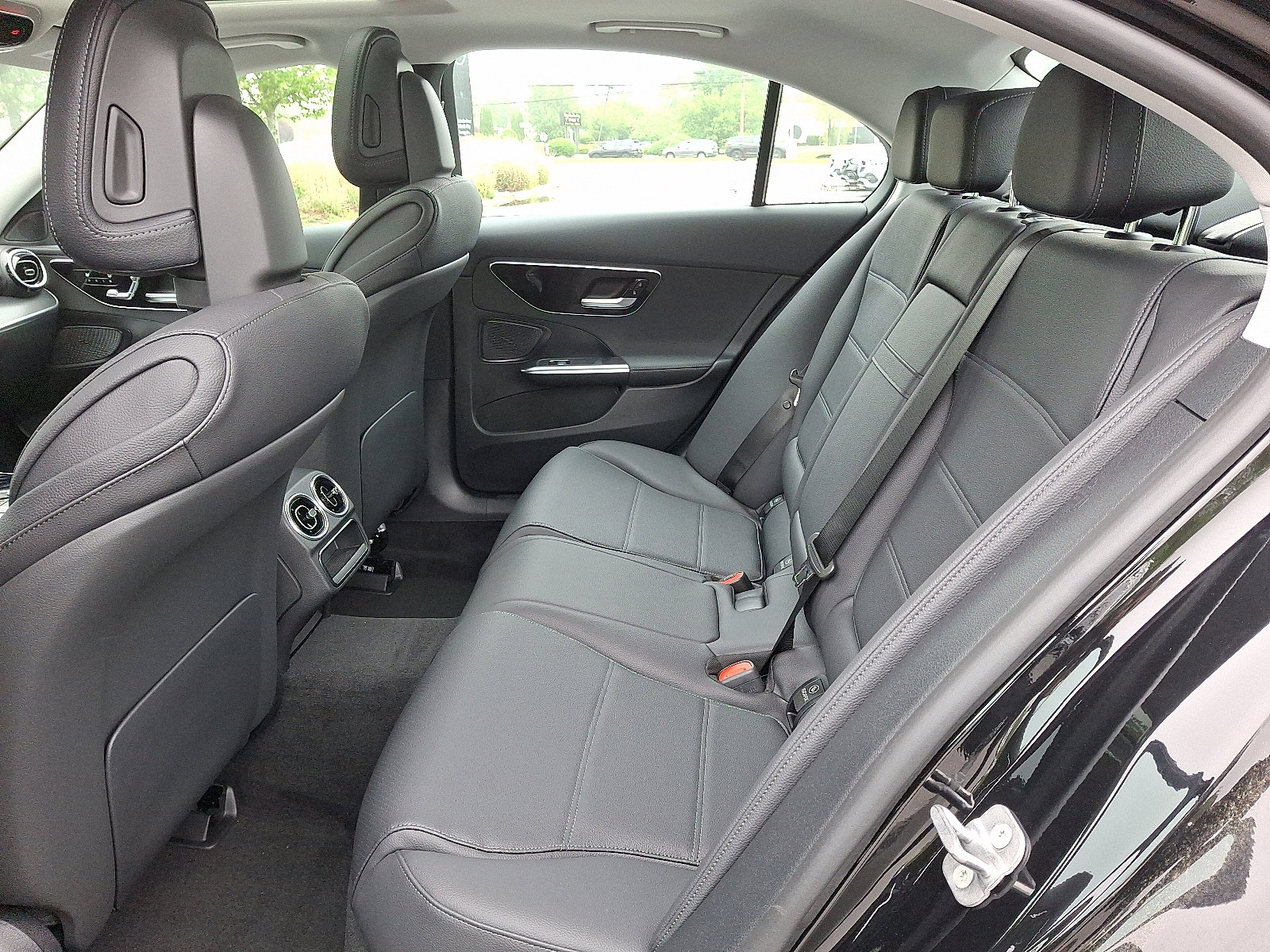 Certified 2025 Mercedes-Benz C 300 4MATIC Sedan image 9