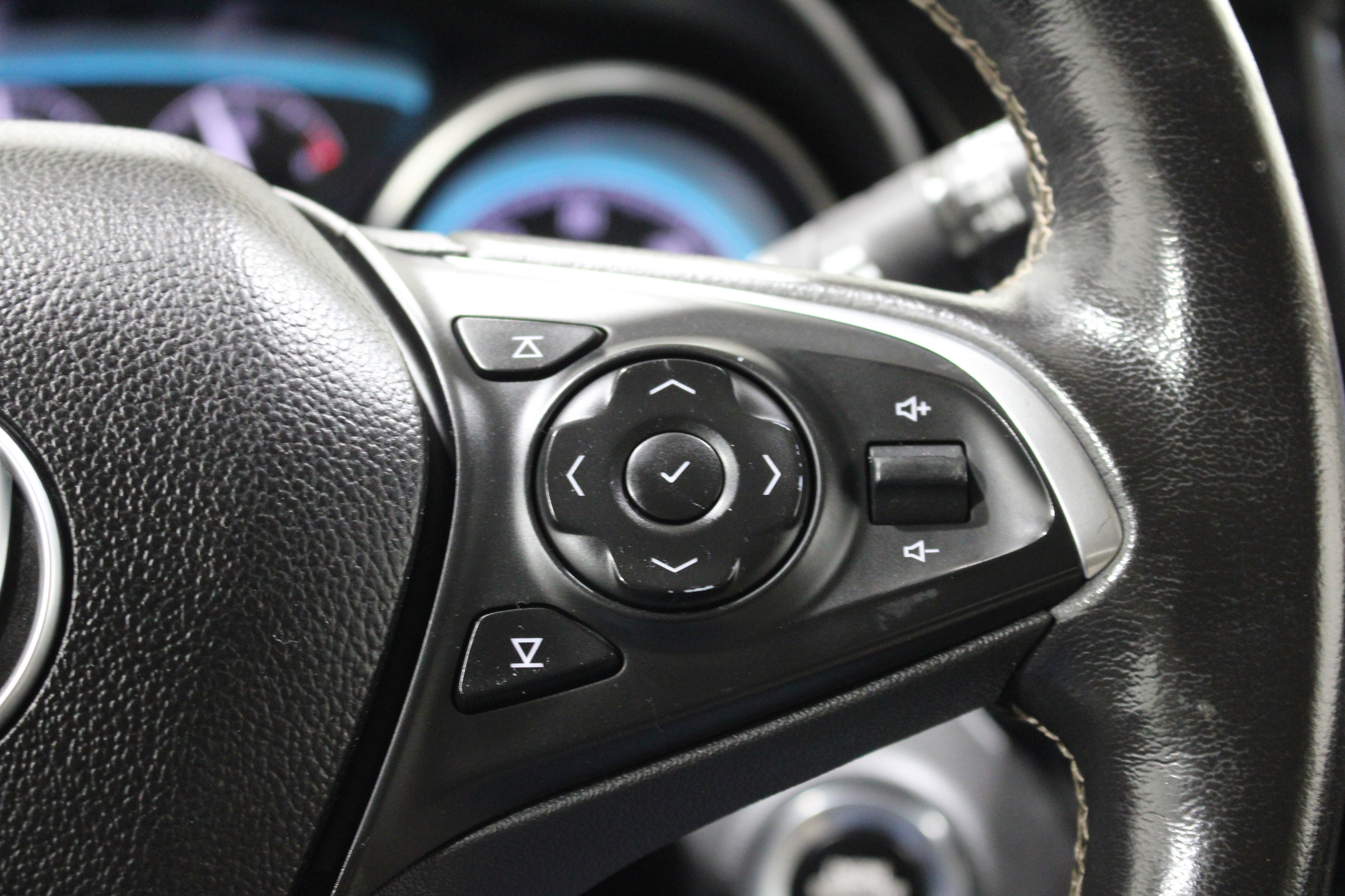 Used 2017 Buick Envision Essence image 13