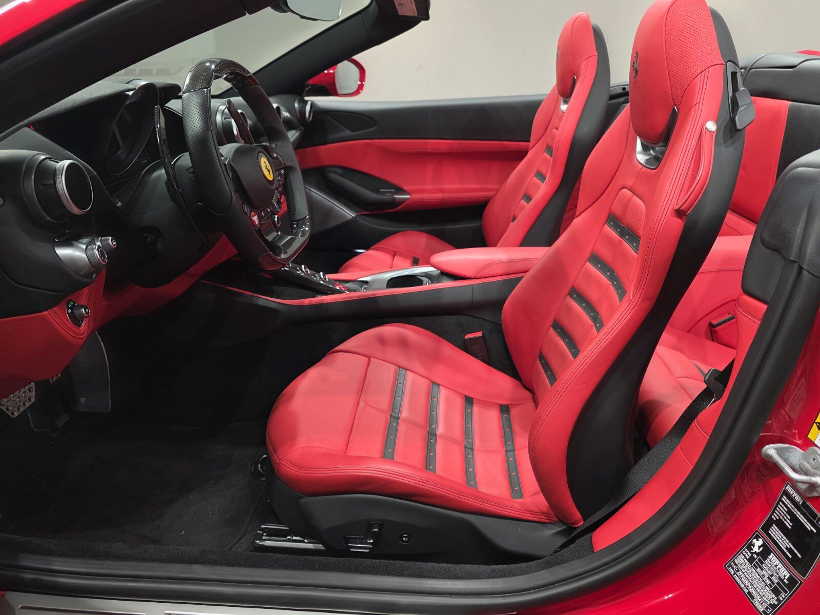 Used 2022 Ferrari Portofino M image 9