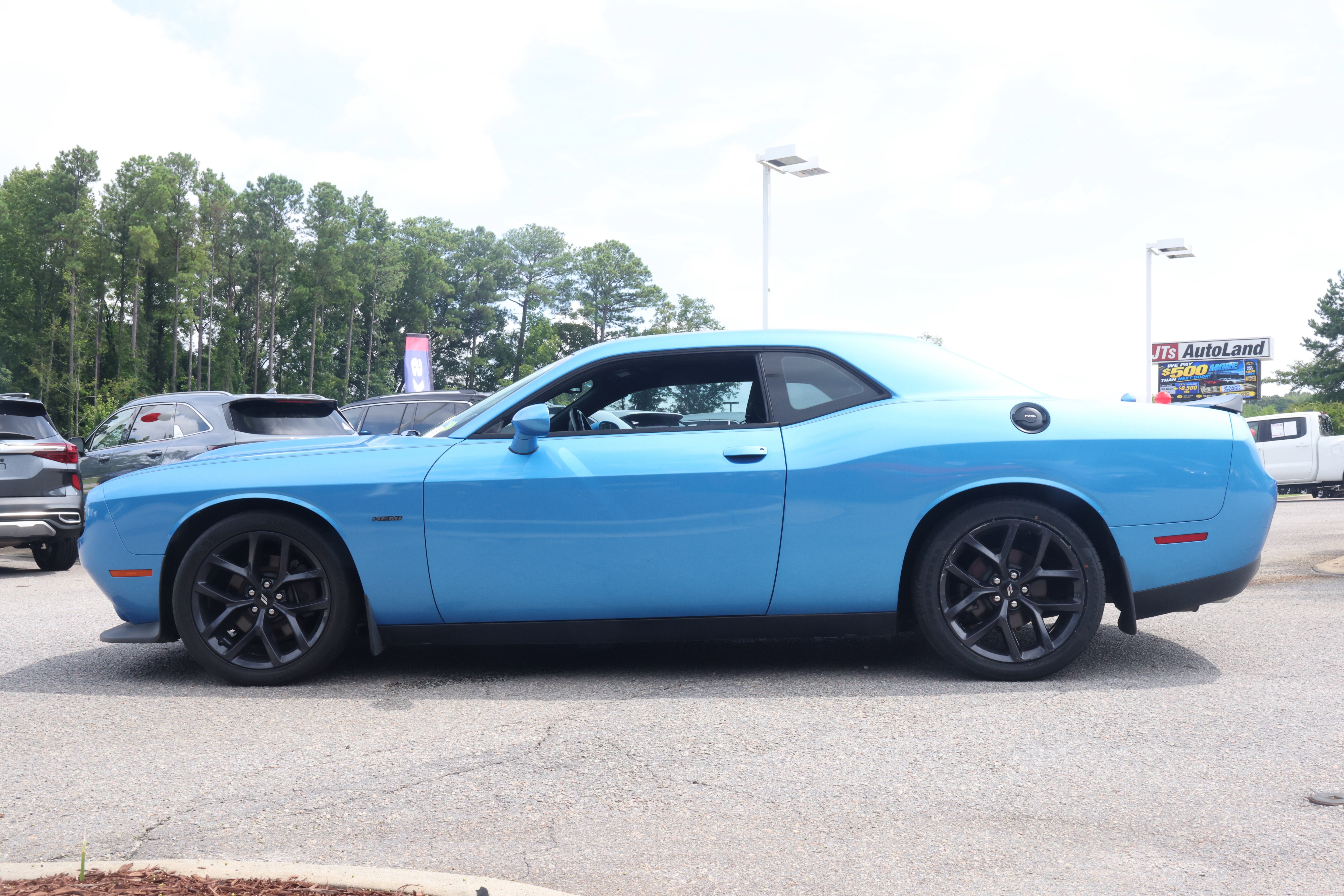 Used 2019 Dodge Challenger R/T w/ Blacktop Package RWD image 2