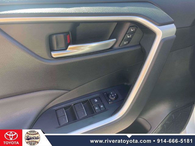 Certified 2023 Toyota RAV4 XLE Premium AWD/4WD image 17