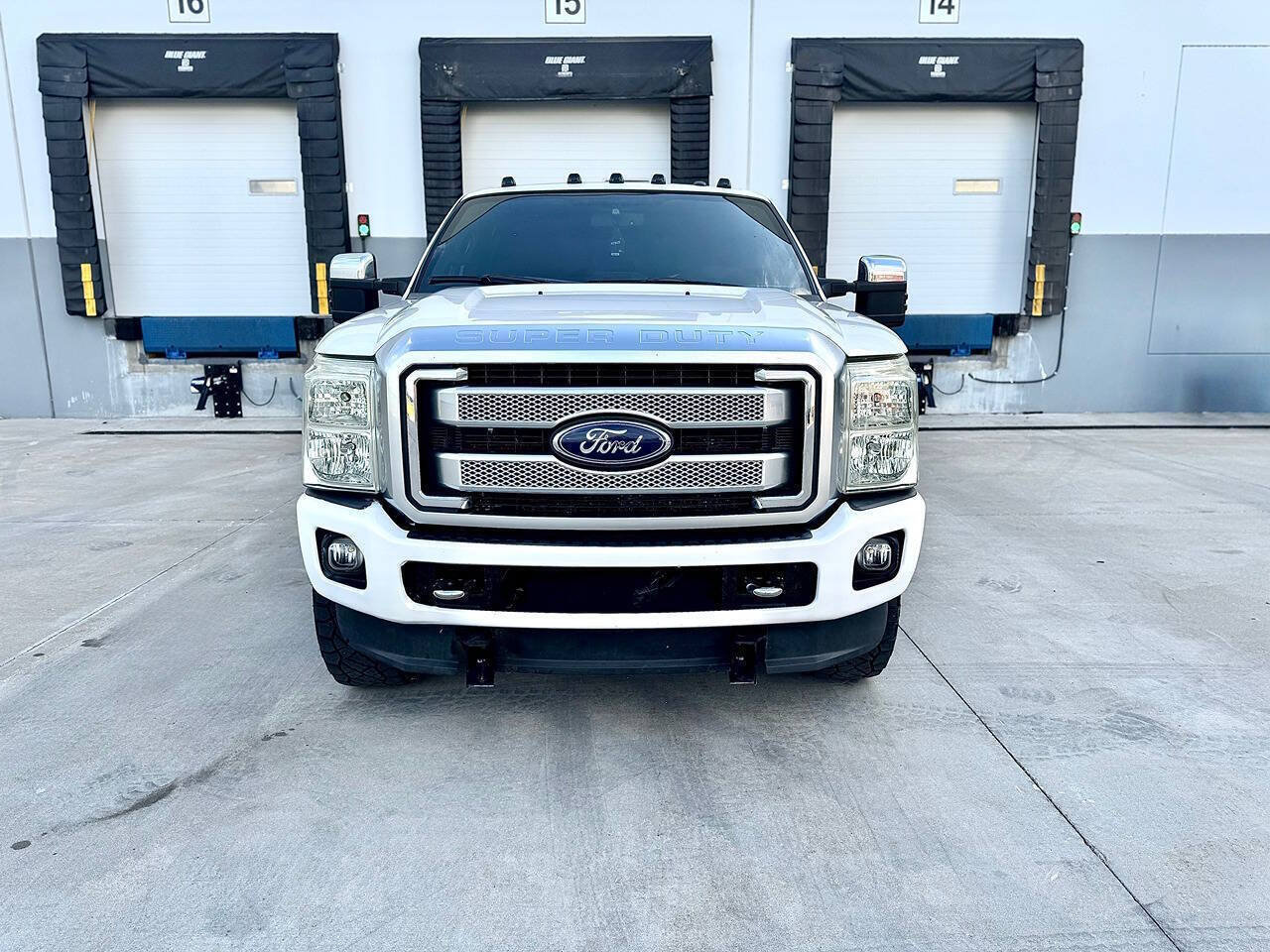 Used 2016 Ford F250 Platinum w/ Platinum Package AWD/4WD image 3