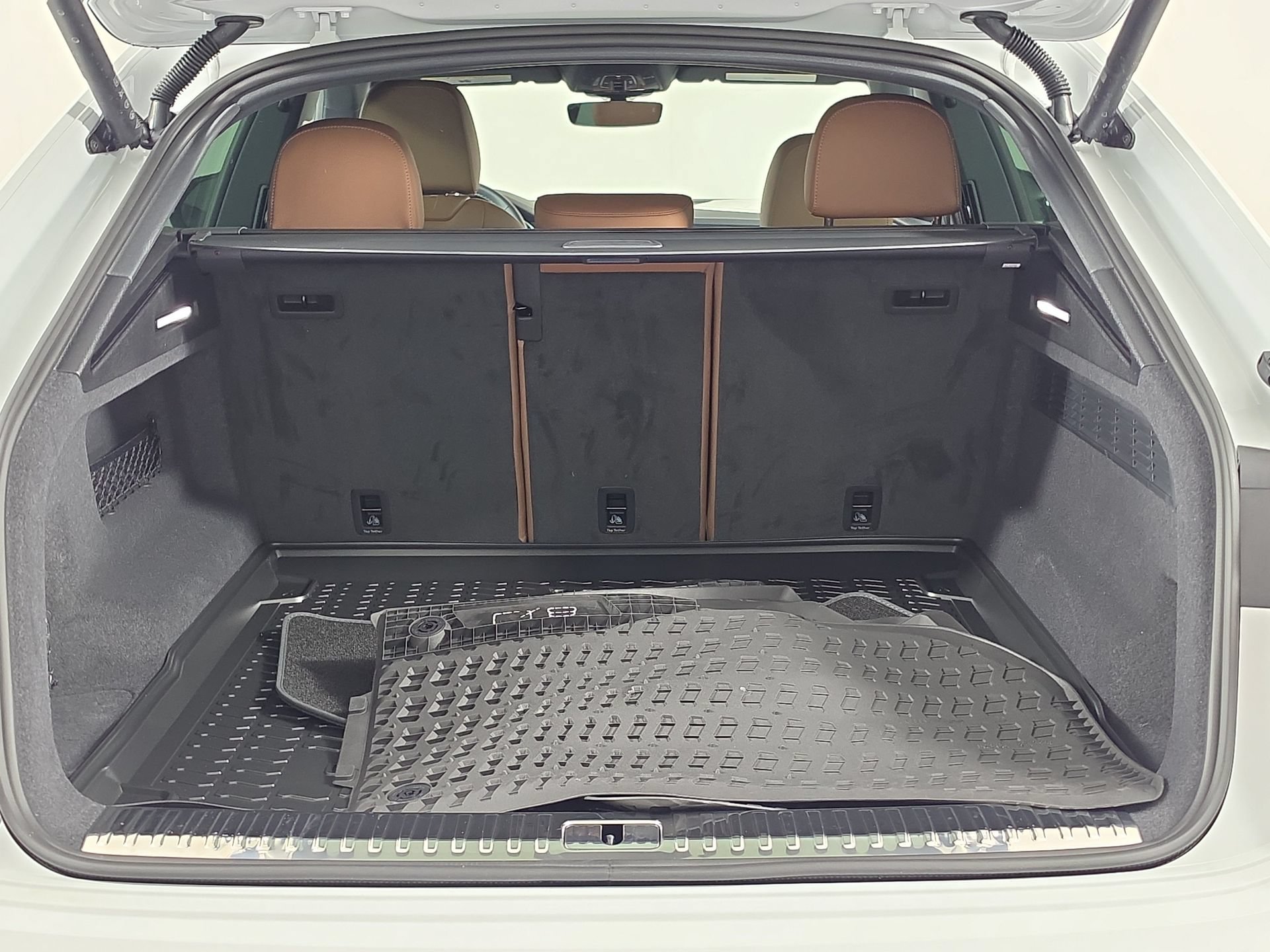 New 2026 Audi Q8 Premium AWD/4WD image 13