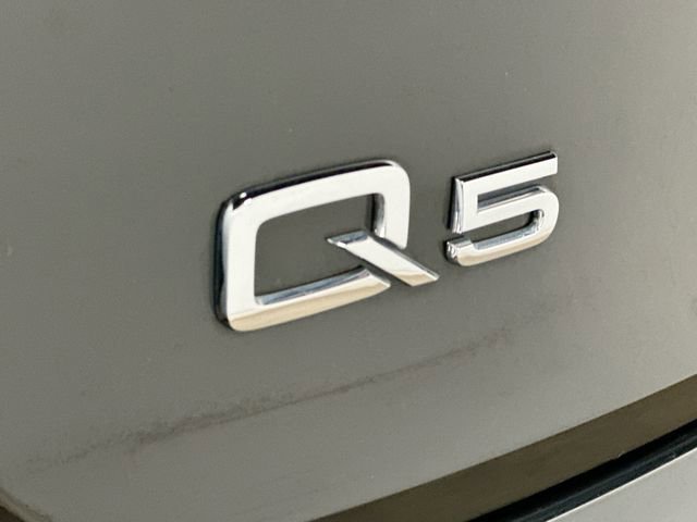 Used 2024 Audi Q5 2.0T Premium w/ Convenience Package AWD/4WD image 28