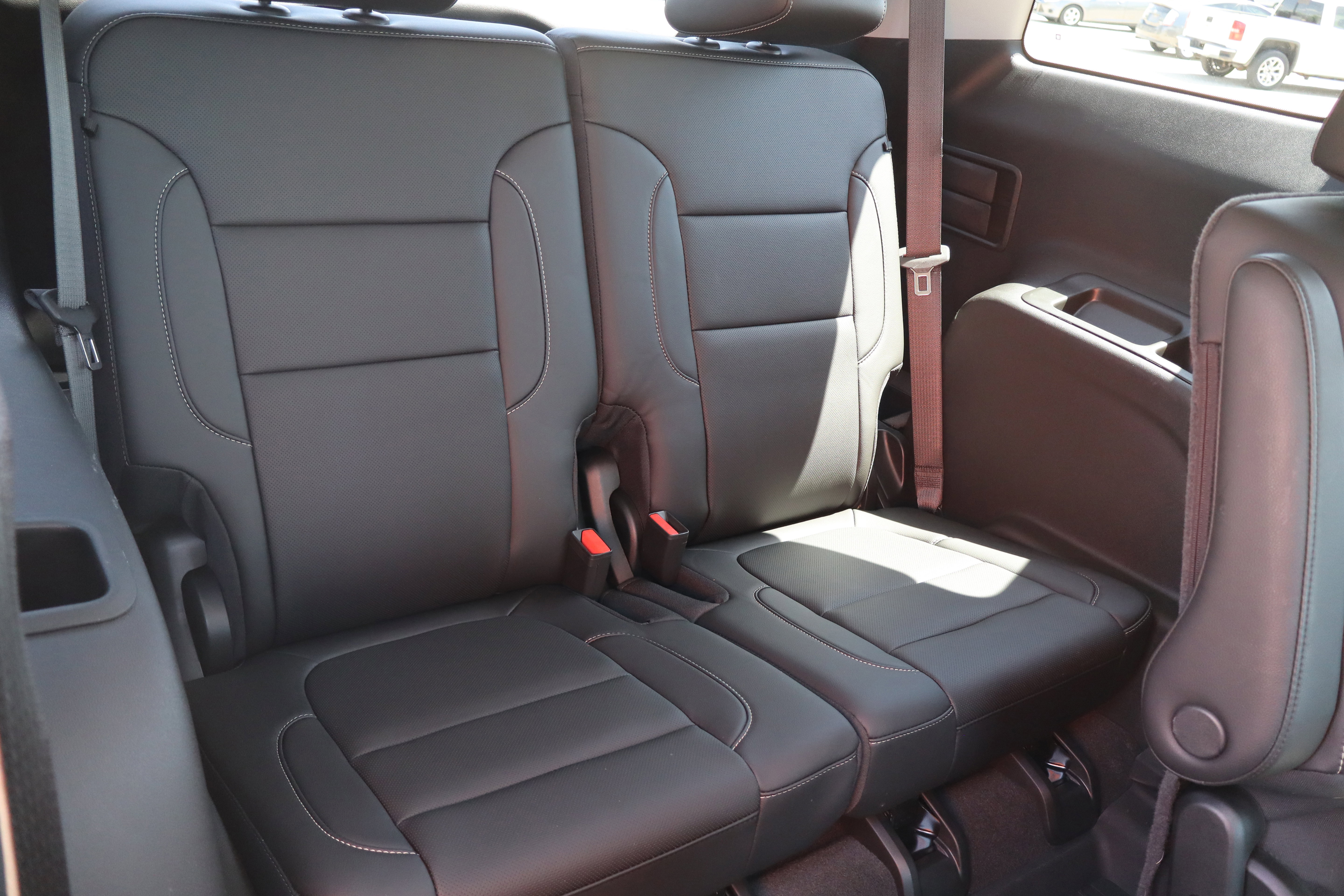 Used 2023 GMC Acadia SLT w/ Preferred Package AWD/4WD image 13
