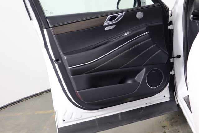 Used 2022 Genesis GV80 2.5T AWD/4WD image 18