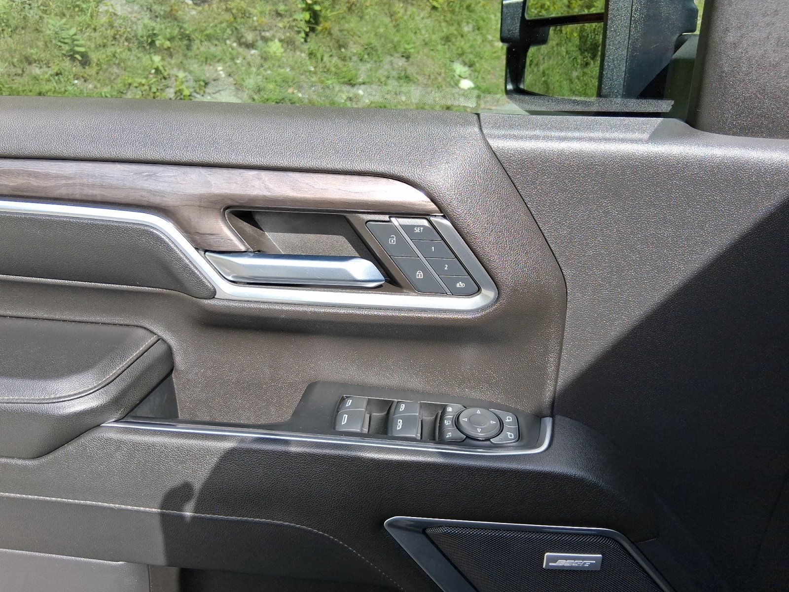 Used 2024 Chevrolet Silverado 2500 LTZ w/ LTZ Plus Package AWD/4WD image 17
