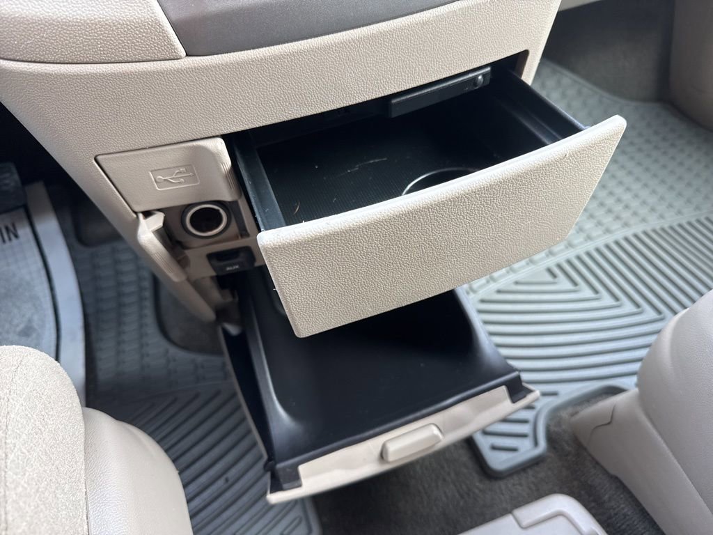 Used 2015 Honda Odyssey LX image 29