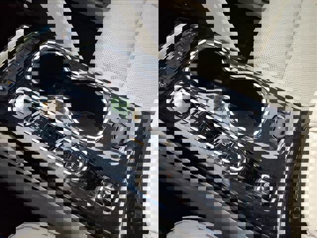 Used 2021 Buick Envision Essence w/ Technology Package I image 21