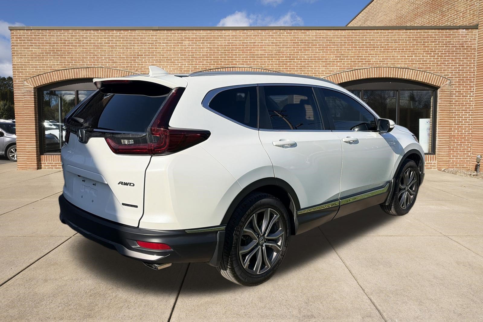 Used 2022 Honda CR-V Touring image 3
