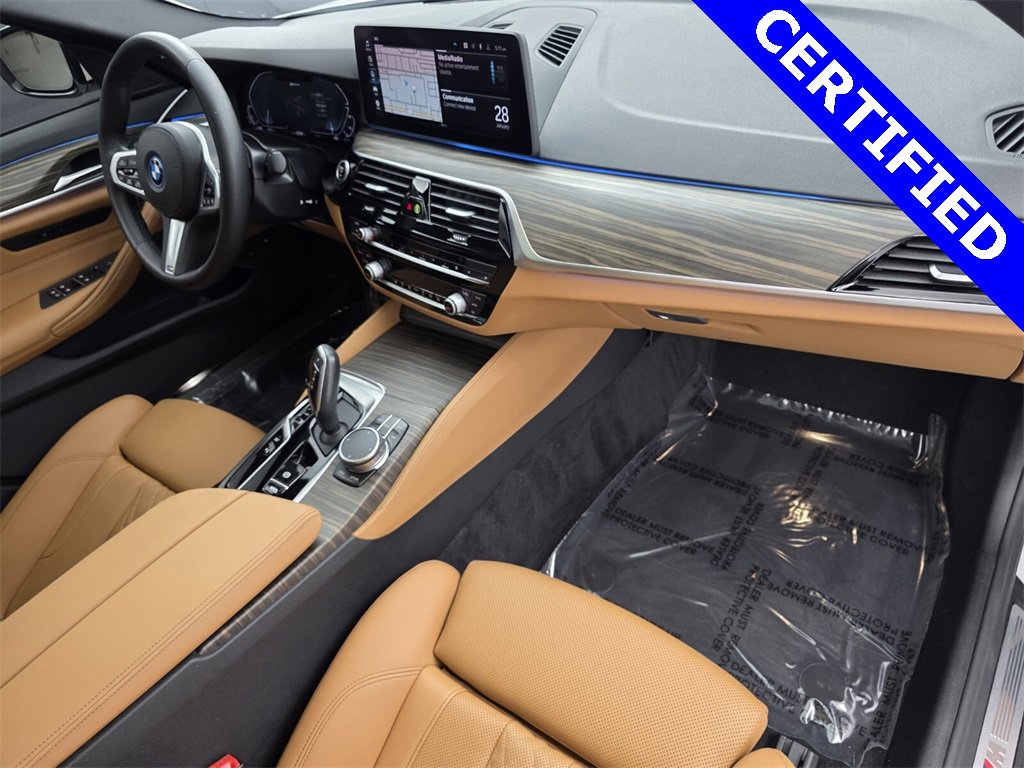 Certified 2023 BMW 530e w/ M Sport Package image 33