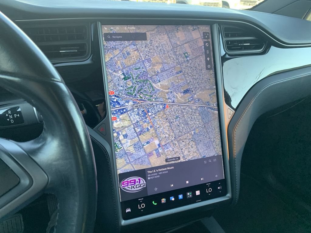 Used 2018 Tesla Model X 75D AWD/4WD image 11
