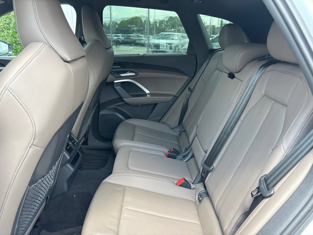 Used 2025 Audi Q5 Premium Plus w/ Premium Plus AWD/4WD image 9