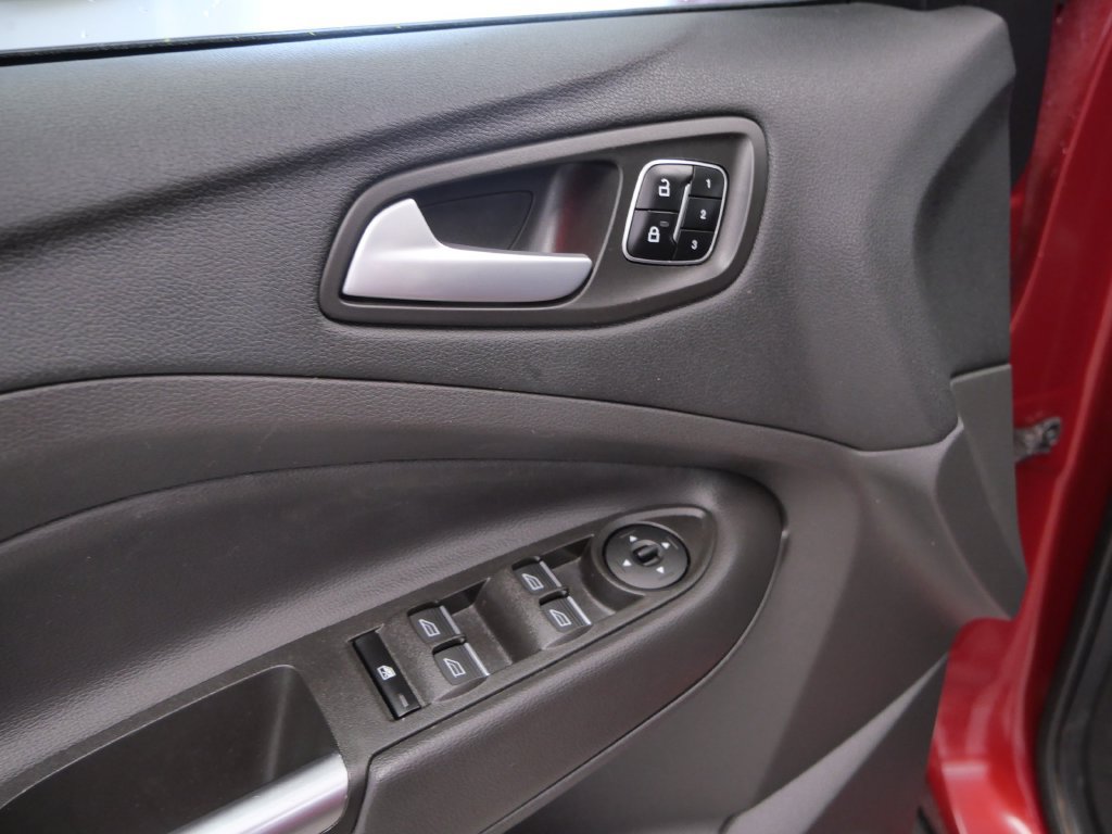 Used 2017 Ford Escape Titanium AWD/4WD image 17