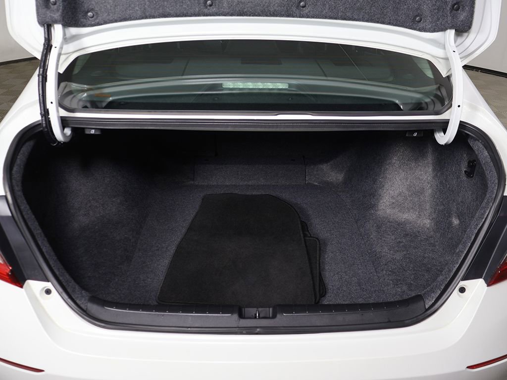 Used 2021 Honda Accord EX-L image 16