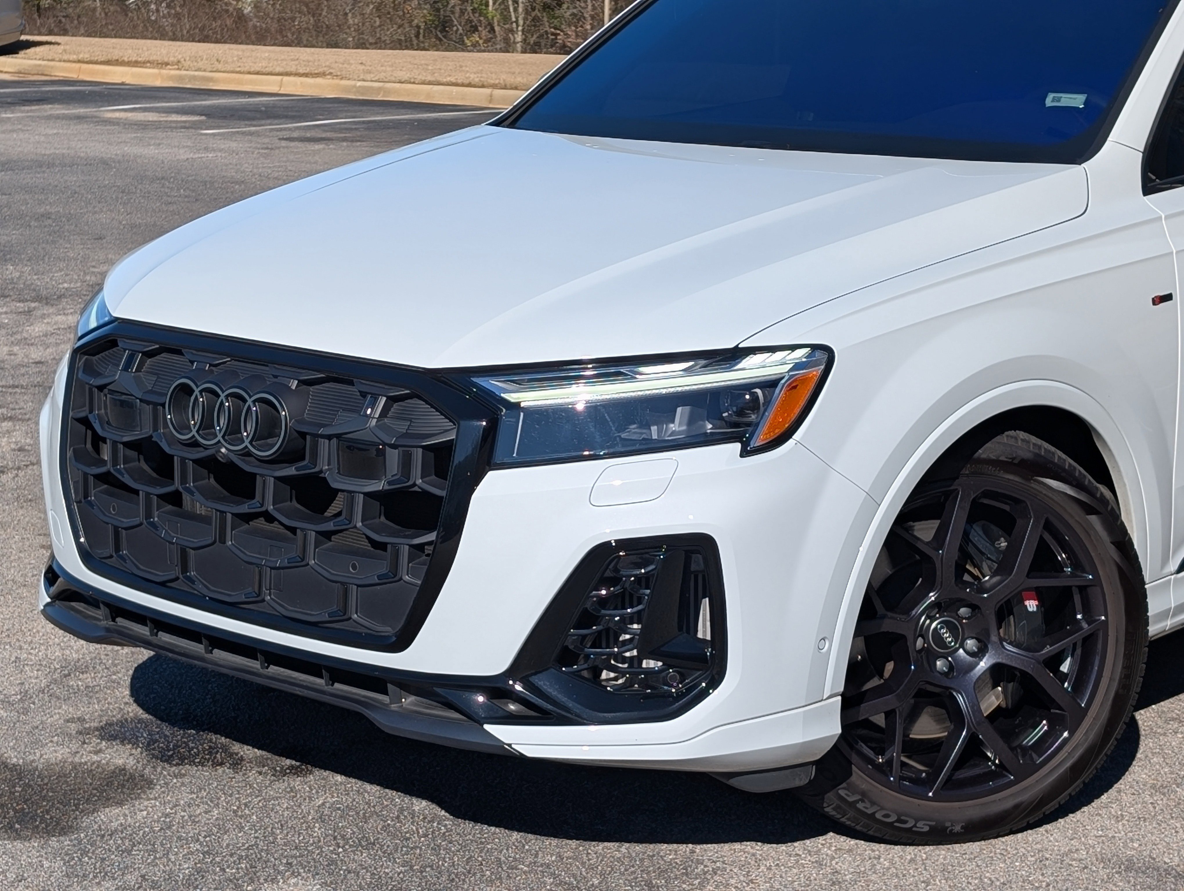 Used 2025 Audi SQ7 Premium Plus w/ Executive Package image 13