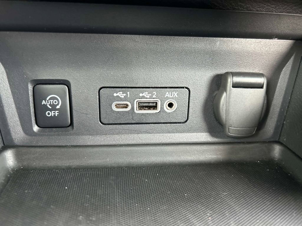 Used 2024 Nissan Sentra SV image 30