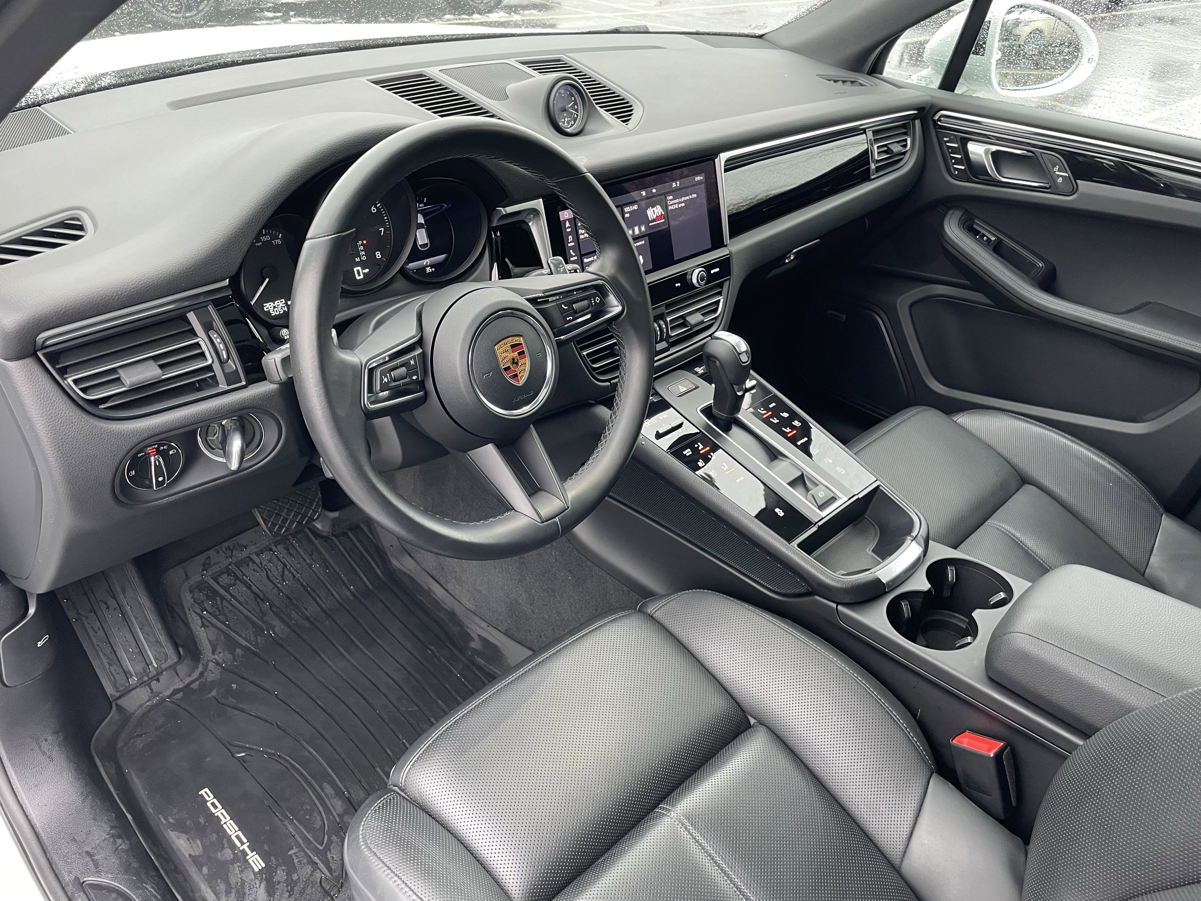 Used 2022 Porsche Macan image 13