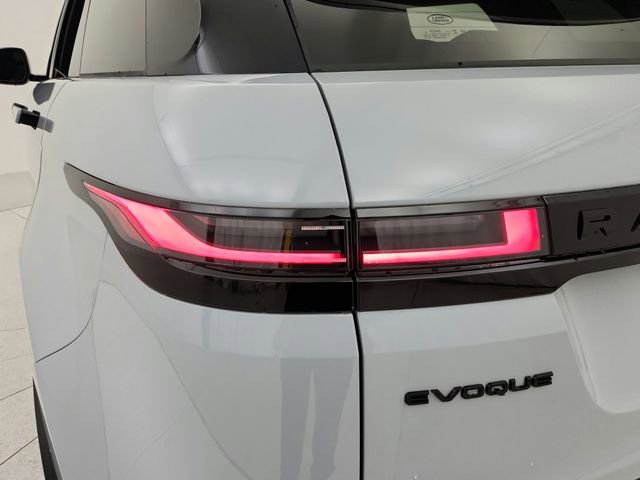 New 2025 Land Rover Range Rover Evoque Dynamic SE image 32