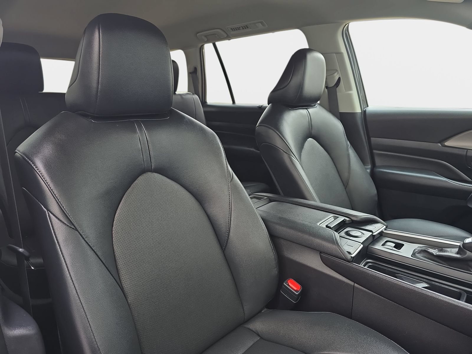 Used 2025 Toyota Grand Highlander AWD image 12