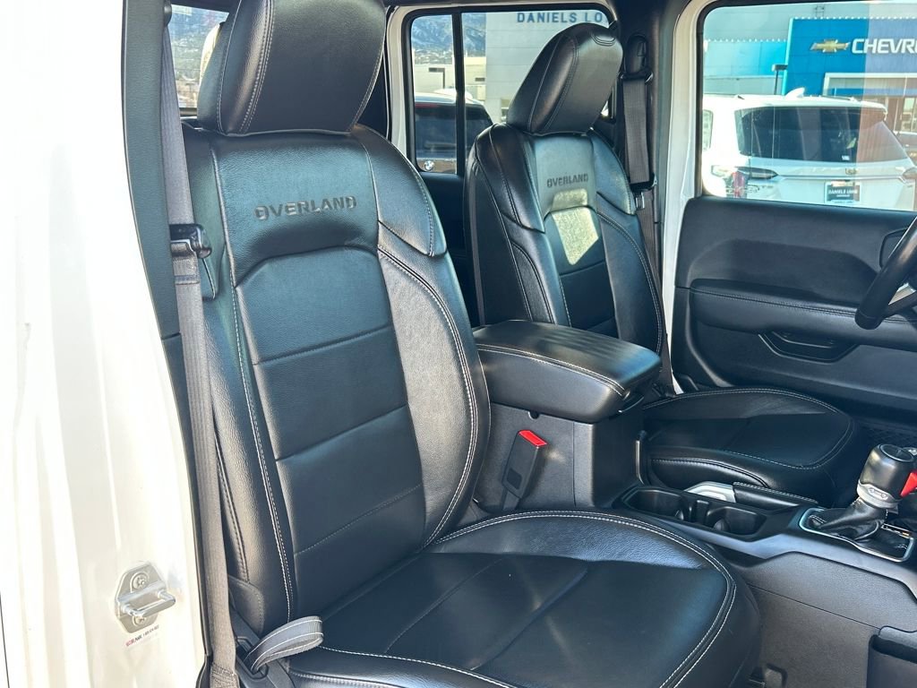 Used 2020 Jeep Gladiator Overland image 16