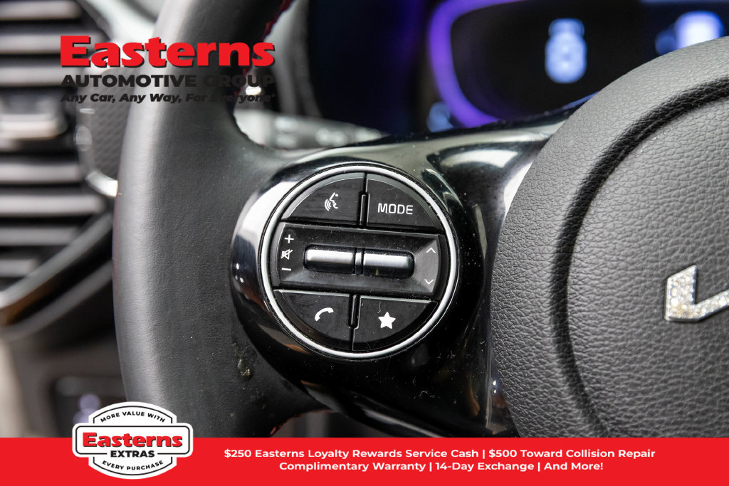 Used 2023 Kia Soul GT-Line FWD image 17
