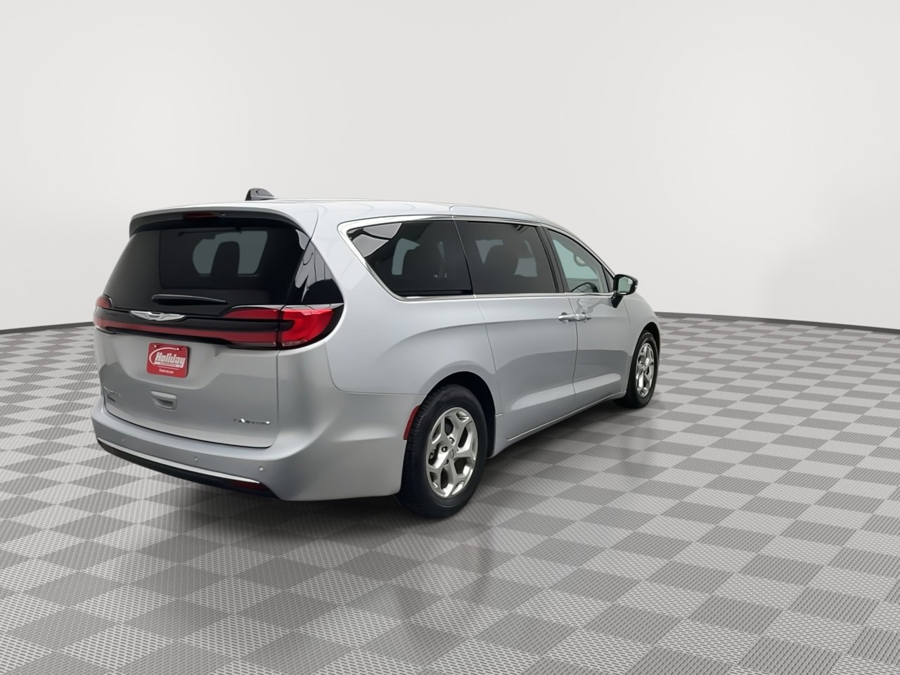 Used 2024 Chrysler Pacifica Limited FWD image 42