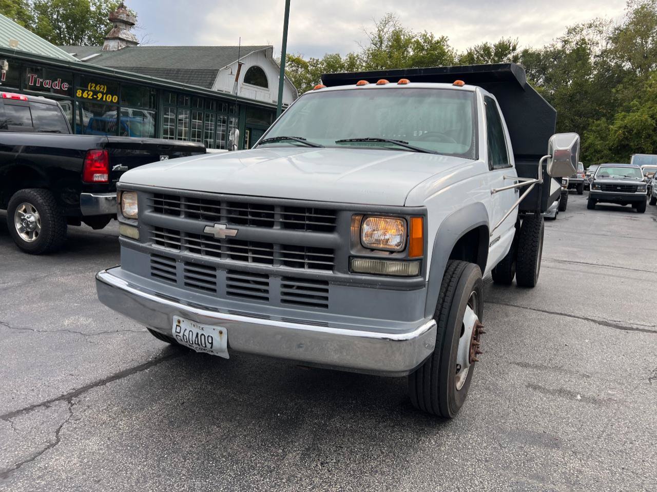 Used 2002 Chevrolet Silverado 3500 2WD Regular Cab HD image 2