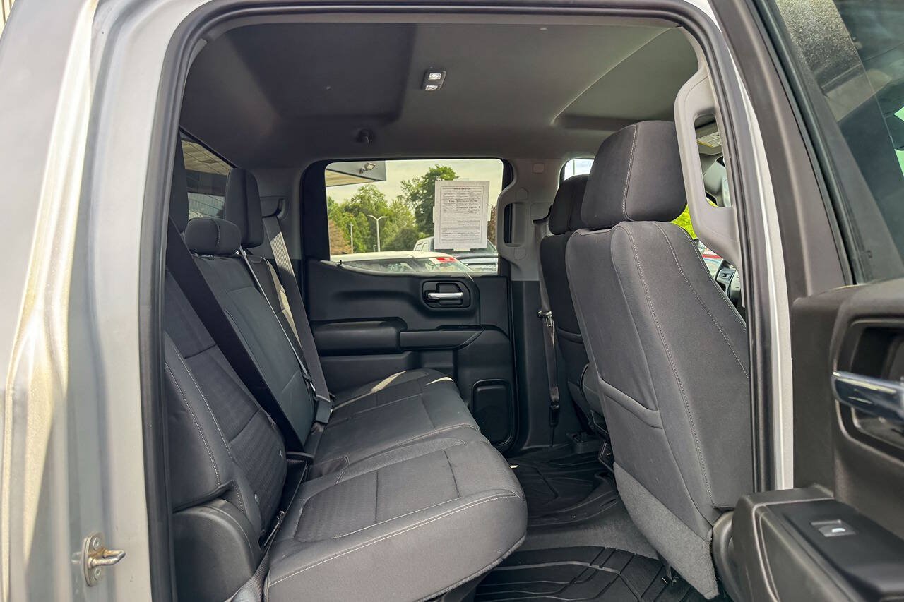 Used 2022 Chevrolet Silverado 1500 Custom AWD/4WD image 16