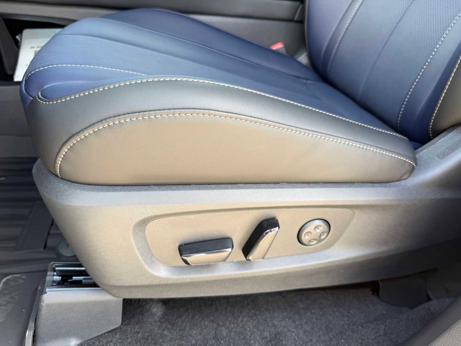 New 2026 INFINITI QX60 Luxe w/ Dark Cargo Package image 22