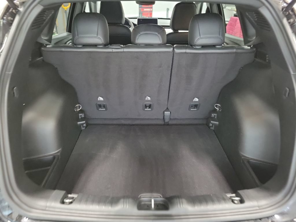 Used 2023 Jeep Compass Latitude AWD/4WD image 13