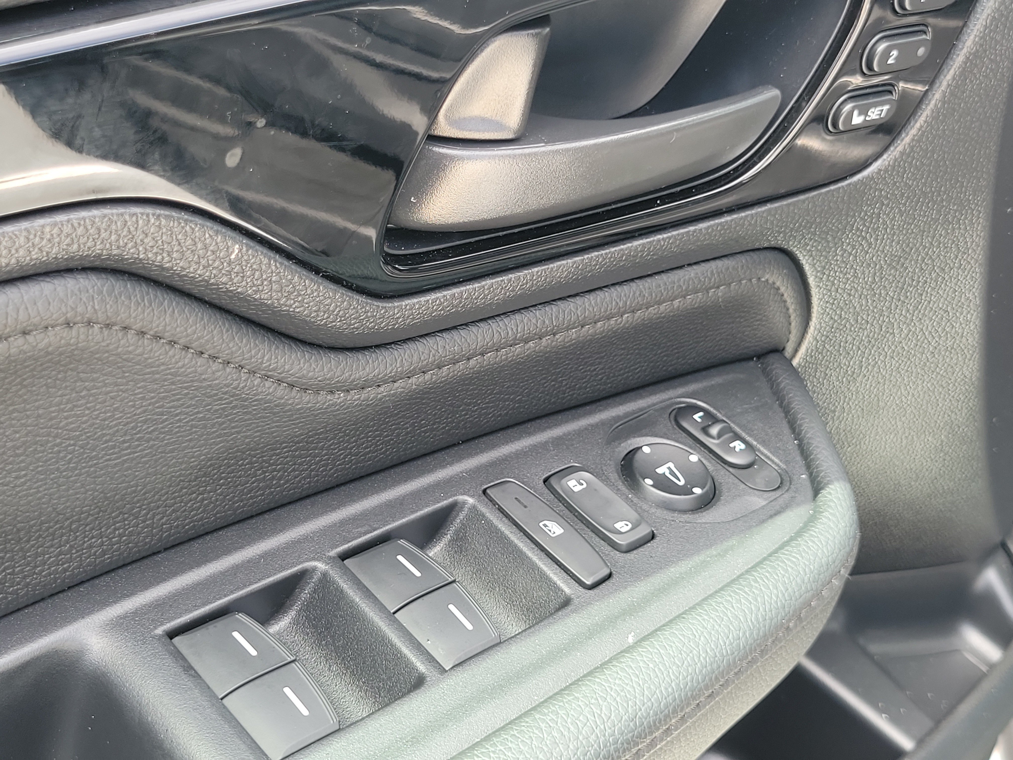 Certified 2025 Honda Odyssey Touring image 19