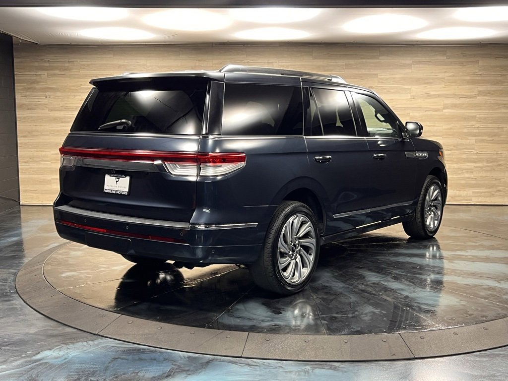 Used 2022 Lincoln Navigator Reserve image 12