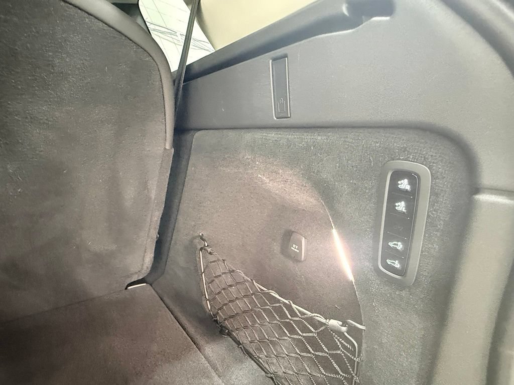 Used 2025 Volvo EX90 Ultra AWD/4WD image 48