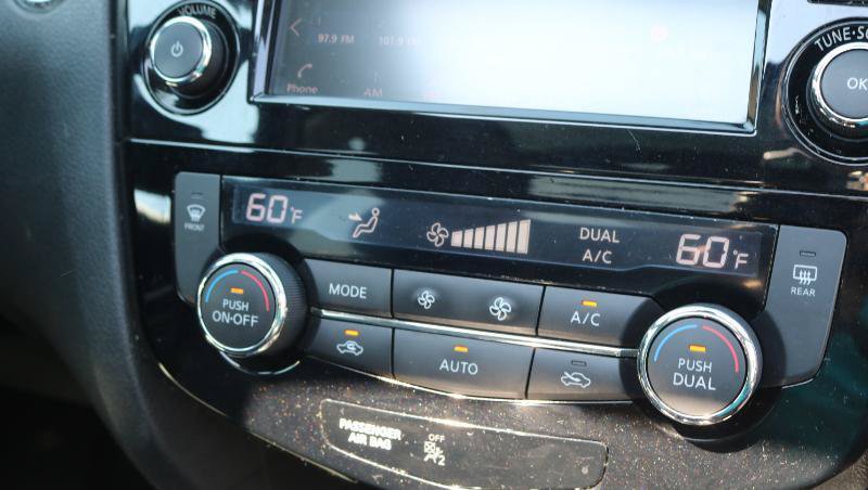 Used 2019 Nissan Rogue SL w/ Premium Package AWD/4WD image 8