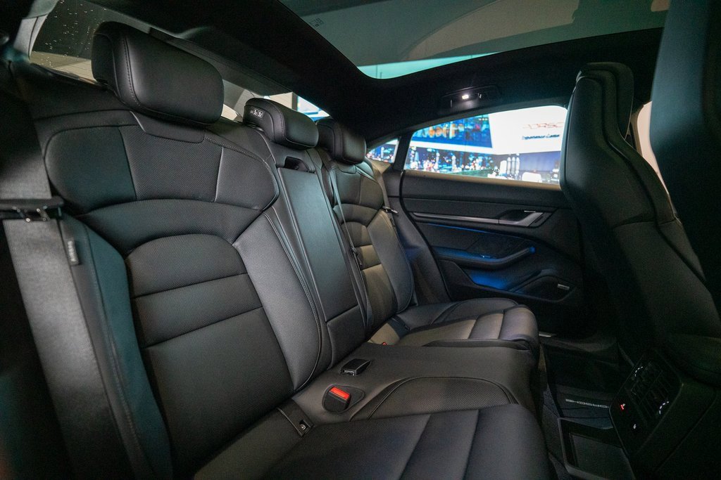 New 2026 Porsche Taycan image 39