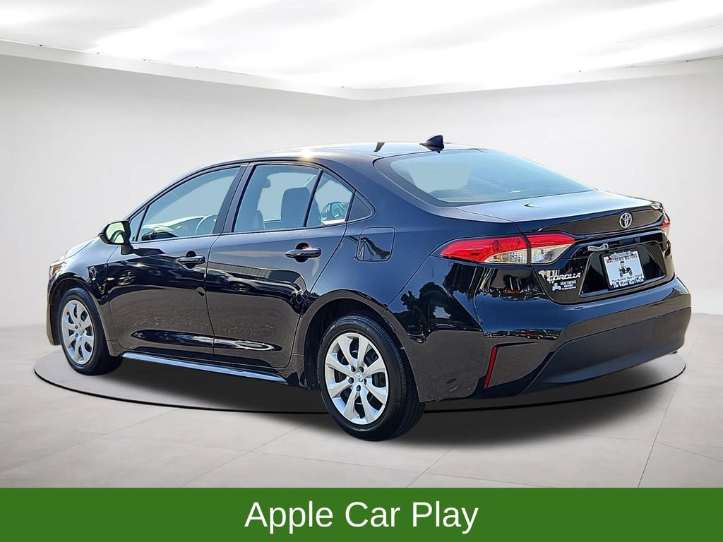 Used 2024 Toyota Corolla LE FWD image 5