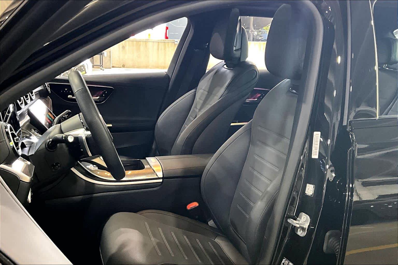 Used 2025 Mercedes-Benz C 300 4MATIC Sedan image 8