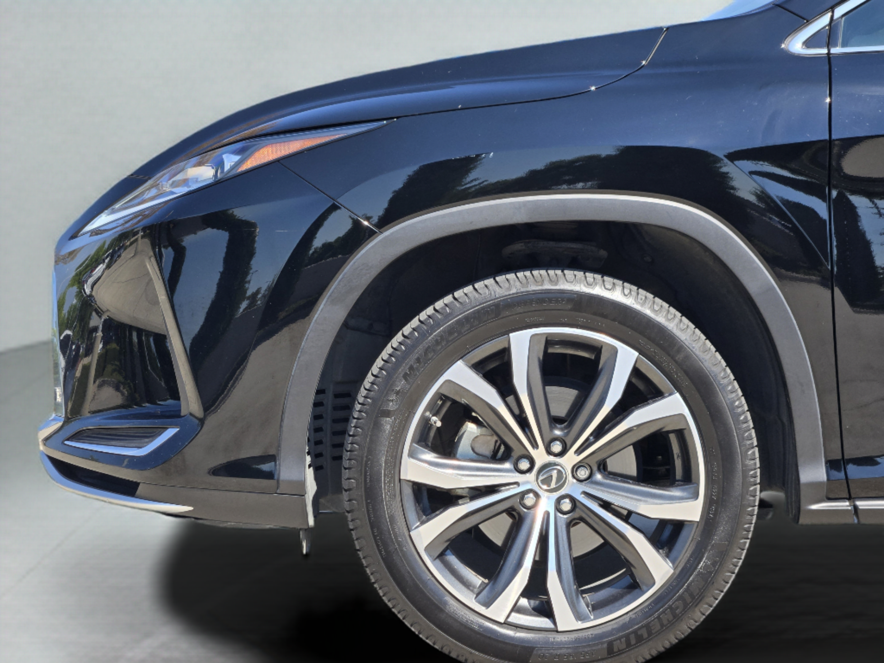 Used 2020 Lexus RX 350L FWD w/ Premium Package image 38
