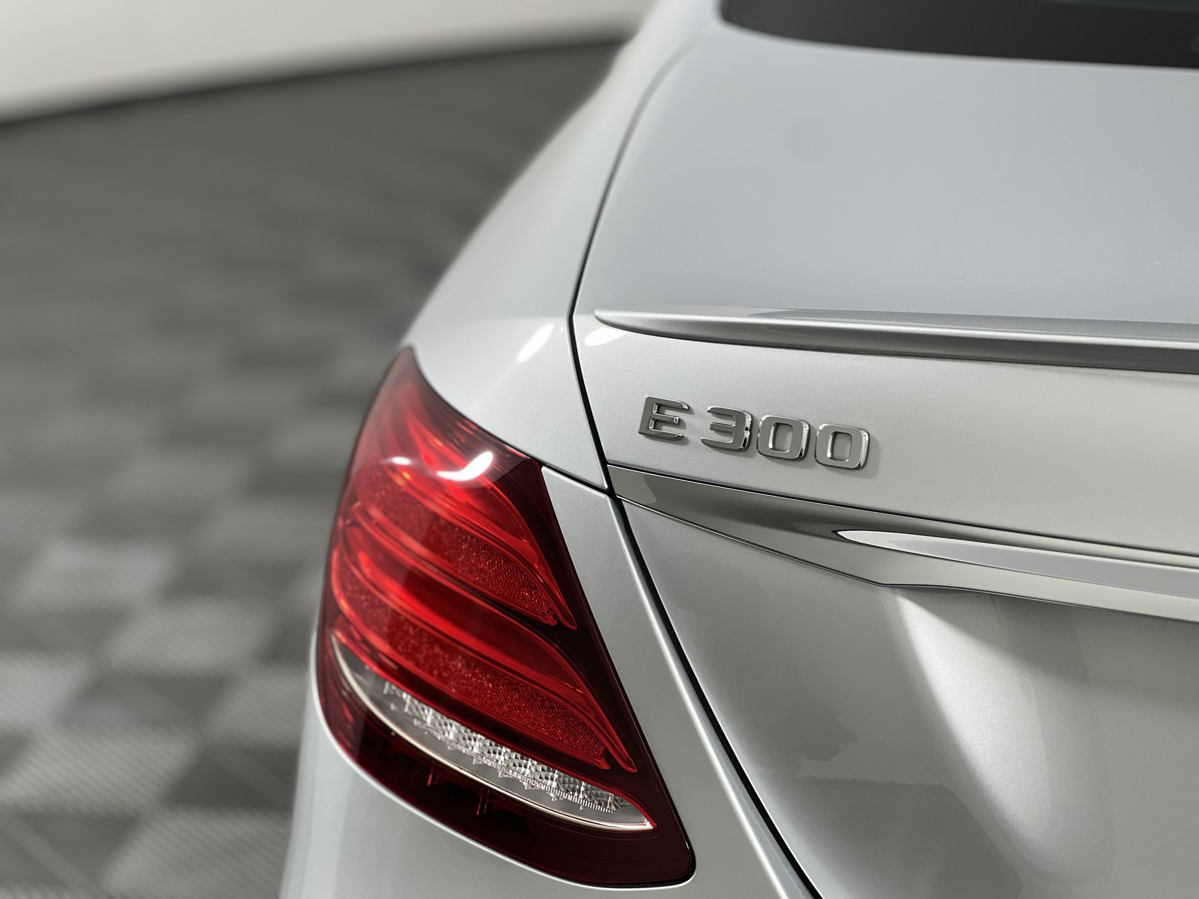 Certified 2019 Mercedes-Benz E 300 4MATIC image 12