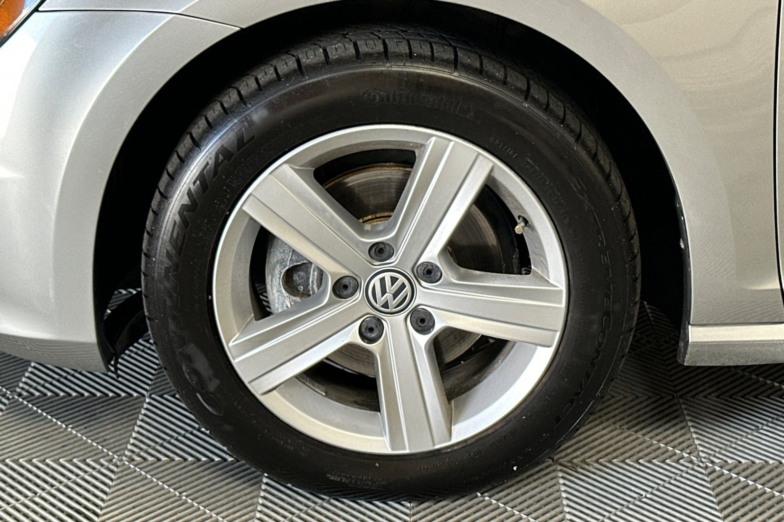 Used 2015 Volkswagen Golf TDI S FWD image 42