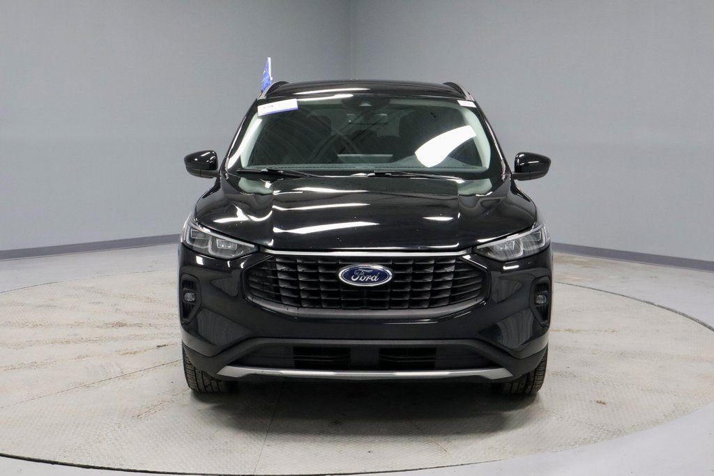Used 2025 Ford Escape Platinum image 7