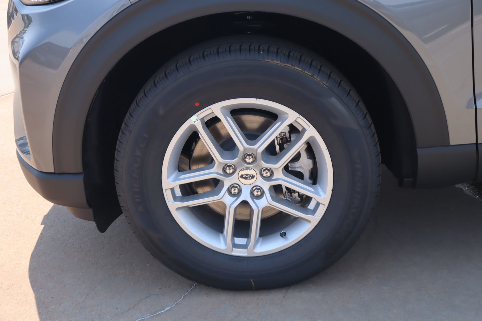 New 2026 Ford Explorer Active RWD image 19