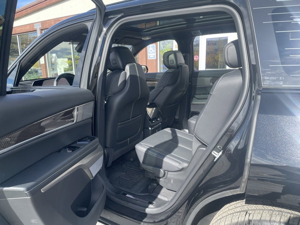 Used 2026 Cadillac Vistiq Sport w/ LPO, Floor Liner Package image 13