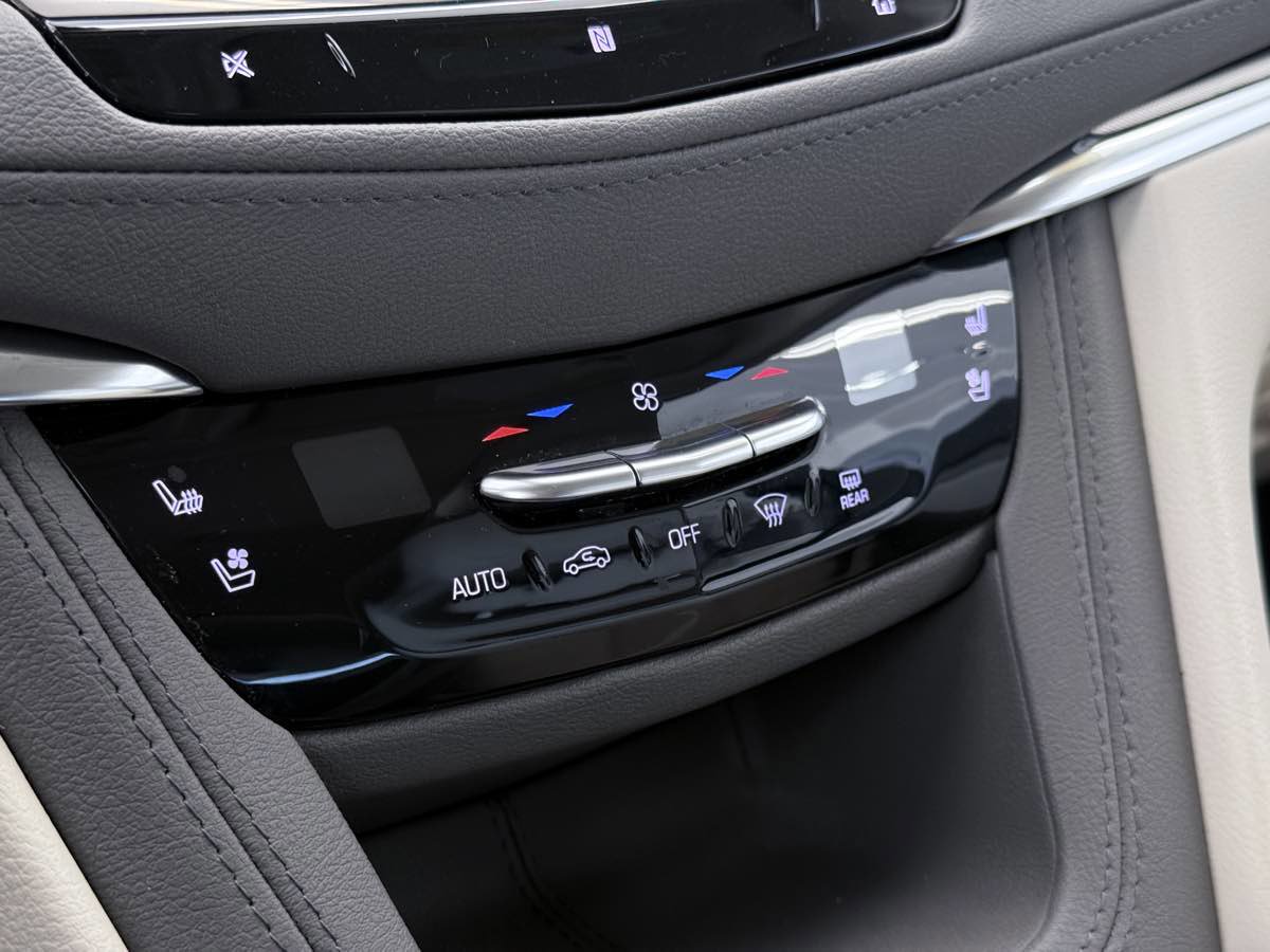 Used 2020 Cadillac XT5 Premium Luxury AWD/4WD image 51
