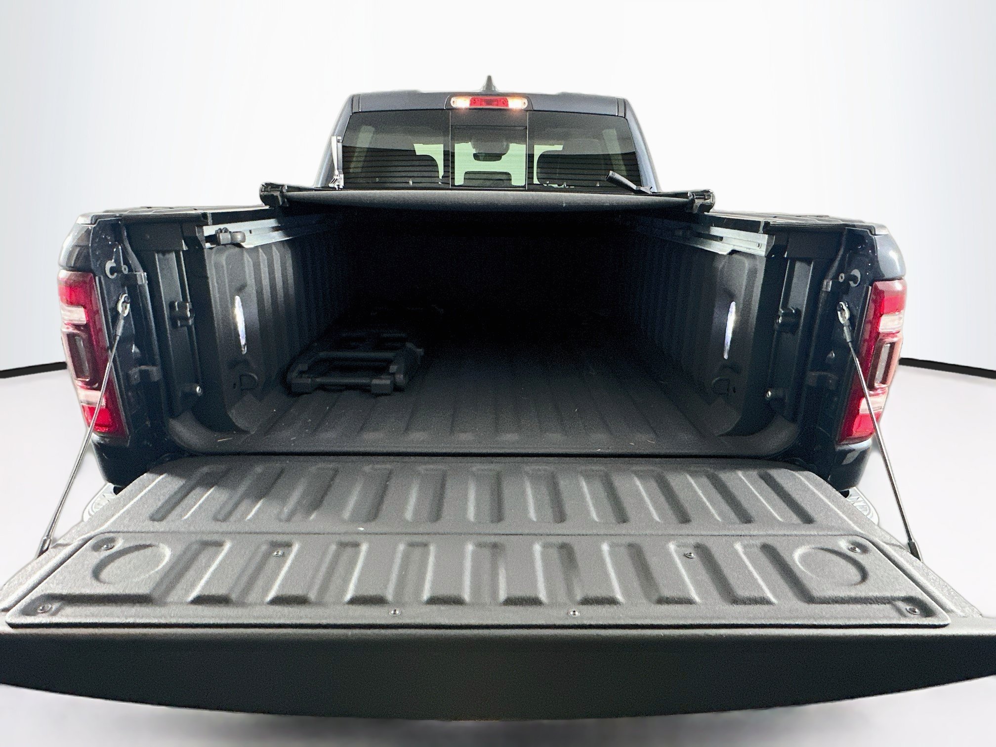 Used 2019 RAM 1500 Limited AWD/4WD image 30