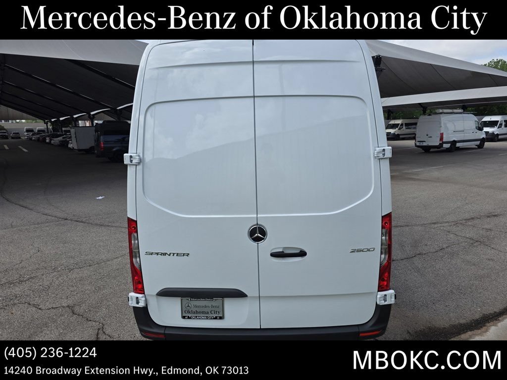 Used 2026 Mercedes-Benz Sprinter 2500 image 4