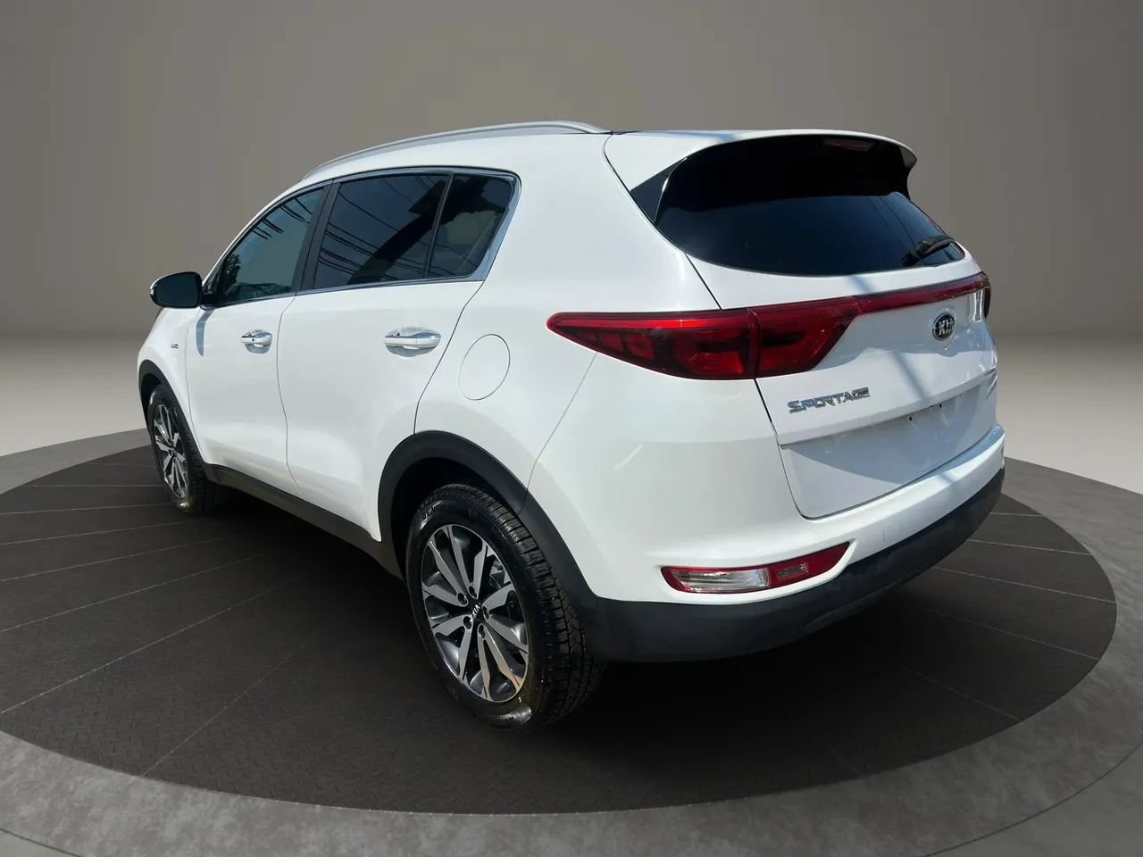 Used 2017 Kia Sportage EX w/ EX Premium Package AWD/4WD image 7