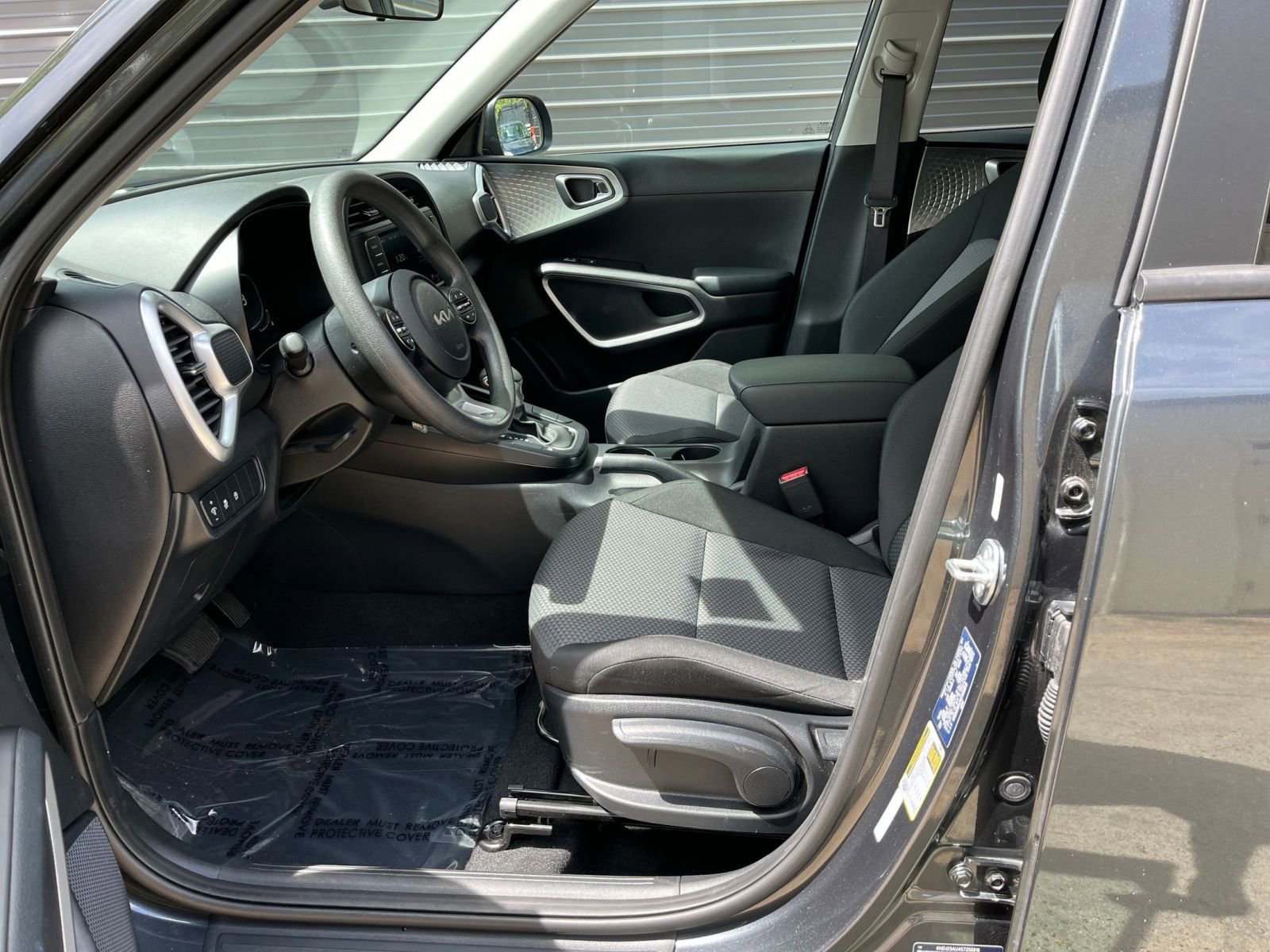 Used 2025 Kia Soul LX w/ LX Technology Package image 22