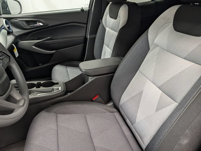 New 2026 Chevrolet Trax LS w/ LS Convenience Package FWD image 9
